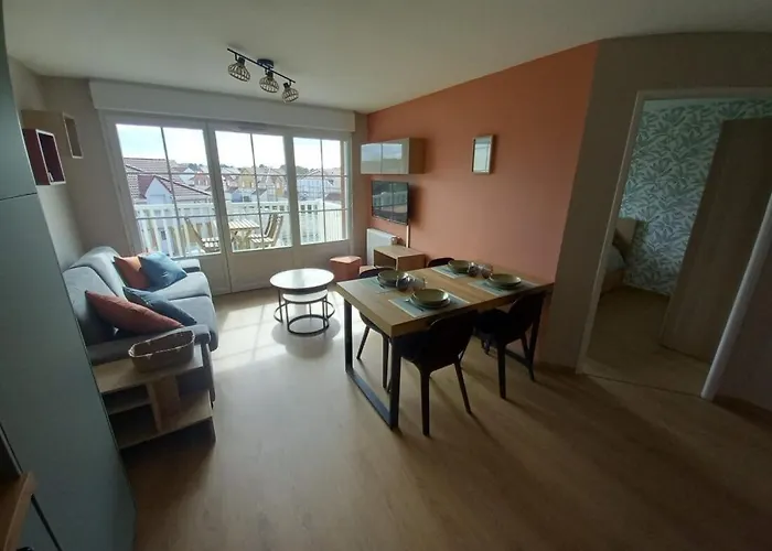 Appartement Neuf Bien Situe A Sainte Cecile Plage