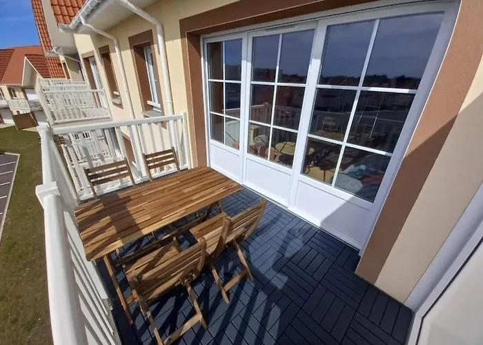 Appartement Neuf Bien Situe A Sainte Cecile Plage